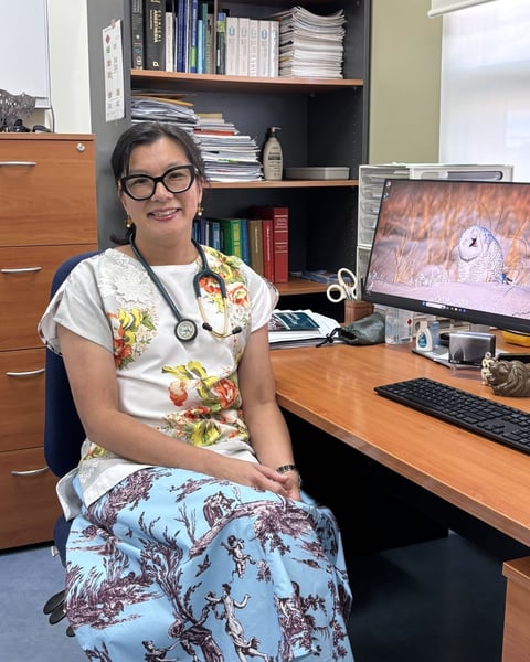 Dr Lisa Koocrp